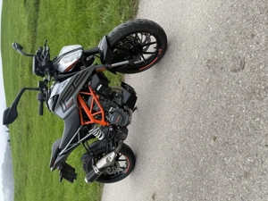 Ktm Duke 125 Bild 3