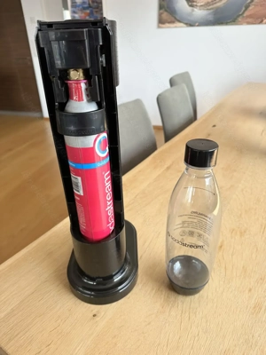 SodaStream Wassersprudler mit Kunststoffflasche Bild 2