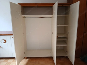 Zeitlos schönes (Baby-)Kinderzimmer inkl. (Gitter-)Bett aus Massivholz - Komplettset Bild 3