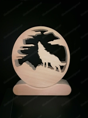 Zirbenholz Wolf heulend