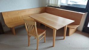 Eckbank mit Stuhl