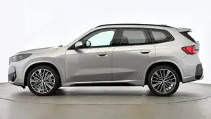 BMW X1 xDrive23d M Sportpaket // Head-Up Display // DAB-Tuner Bild 6