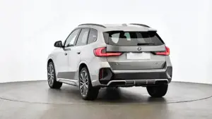 BMW X1 xDrive23d M Sportpaket // Head-Up Display // DAB-Tuner Bild 2