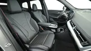 BMW X1 xDrive23d M Sportpaket // Head-Up Display // DAB-Tuner Bild 12