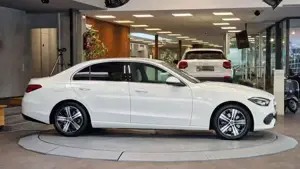 Mercedes-Benz C 220 Bild 10