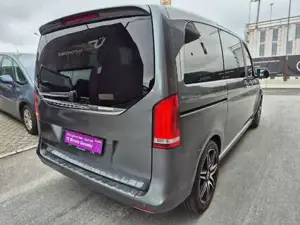 Mercedes-Benz V 220 Bild 11