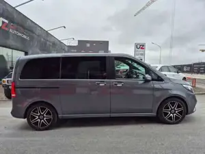 Mercedes-Benz V 220 Bild 12