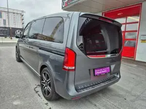 Mercedes-Benz V 220 Bild 9
