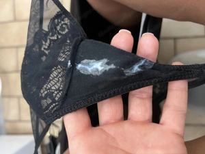 Verkaufe sexy Höschen & nahtlose Strumpfhosen mit meinem Duft Bild 2