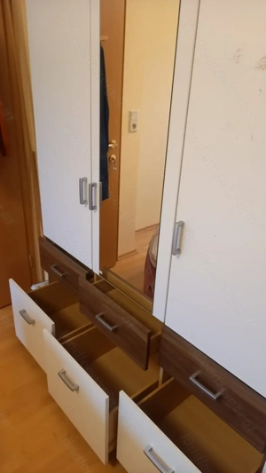 Wäsche Kleiderschrank Bild 3