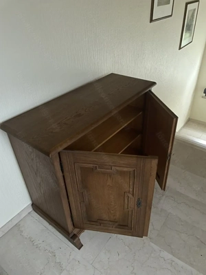 kleiner Holzschrank Bild 3