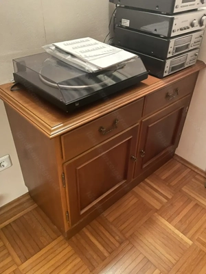 kleiner Holzschrank Bild 3