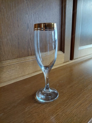 Sektgläser mit Goldrand Bild 3