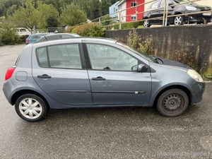 Renault Clio Bild 2