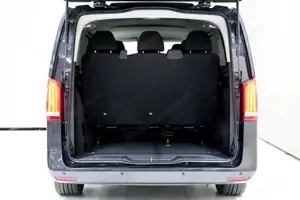 Mercedes-Benz eVito 129 Tourer PRO Lang ACC PDC KAM KlimaA Bild 11