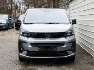 Opel Zafira Life Business Edition L 2.0 D AT8 9-Sitzer*Navi*SHZ*...