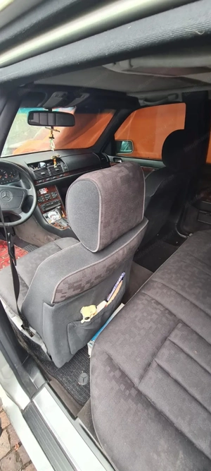 Mercedes 320 Youngtimer Bild 7