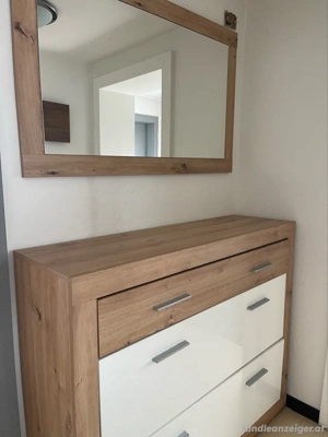 Garderobe mit Spiegel (neun)
