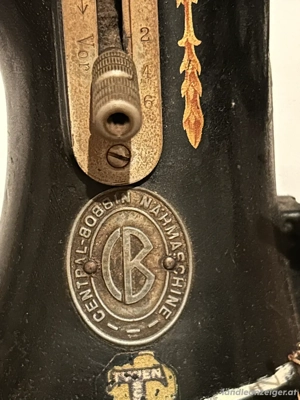 Antiker Tisch Jacobi & Nähmaschiene Bobbin   Bild 5
