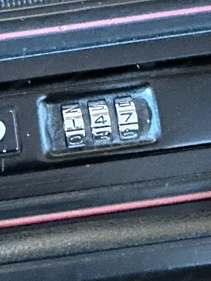 Robuster Aktenkoffer 45x34x11 cm - abschließbar, viel Stauraum, ideal für Beruf & Studium Bild 5