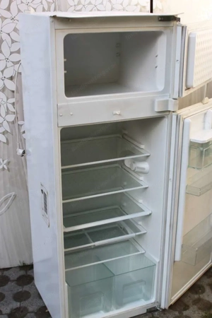 Siemens Kühlschrank mit Gefrierfach und Gemüselade Bild 4