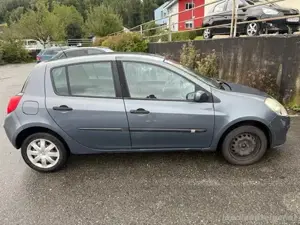 Renault Clio Bild 2