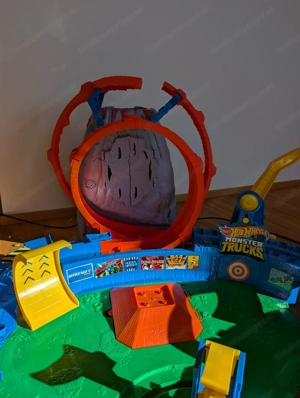 Hot Wheels Monster Truck T-Rex Bahn Bild 3
