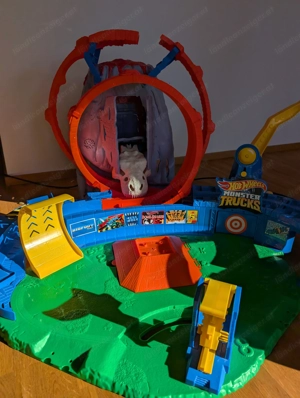 Hot Wheels Monster Truck T-Rex Bahn Bild 5