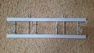 Garderobe mit 4 Hacken  Bild 2