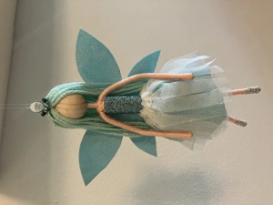 Elfe   Fee in Blau, Elfe mit Tüll zum hängen, H. 18 cm, Dekohänger Bild 4