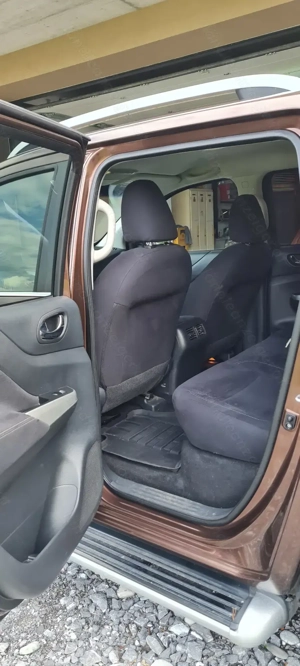 Pickup Nissan Navara Bild 2
