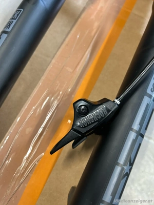 Federgabel Rock Shox Reba 100mm Bild 3