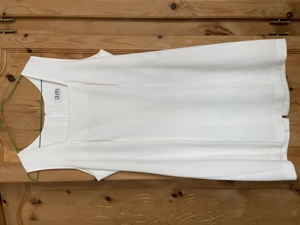 Weißes Etuikleid mit Blazer Bild 2