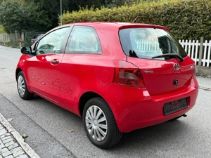 Toyota Yaris 1.0 VVT-i Bild 4