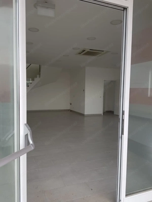 Ab 1.1.2026 Bürofläche samt Lagerhalle zu vermieten