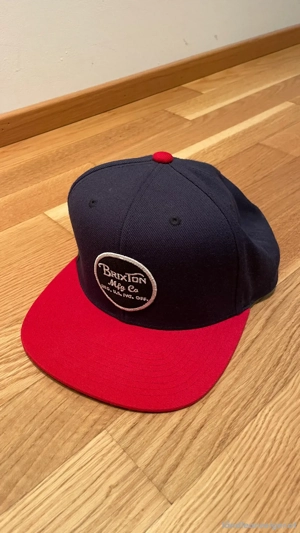 5 Snapback Caps   1x New Era, 4x Brixton Bild 2