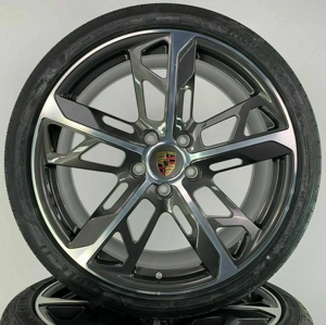 Porsche Taycan 9J1 21 Zoll Felgen Sommerreifen Sommerräder Bild 3
