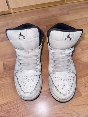 Original Nike Air Jordan 1 Mid Sneaker - stark getragen Bild 4