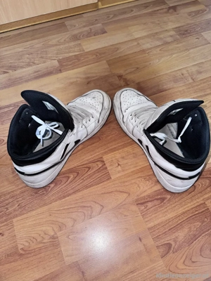 Original Nike Air Jordan 1 Mid Sneaker - stark getragen Bild 3