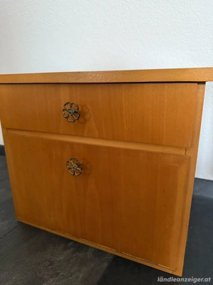 Nachttischlein