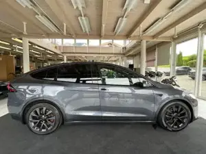 Tesla Model X 2022 Bild 10