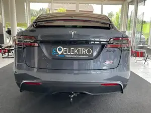 Tesla Model X 2022 Bild 4