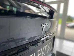 Tesla Model X 2022 Bild 17