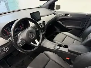 Mercedes-Benz B 180 Bild 8