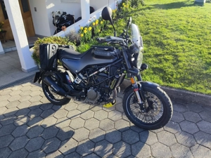 Husqvarna Svartpilen 125ccm Bild 3