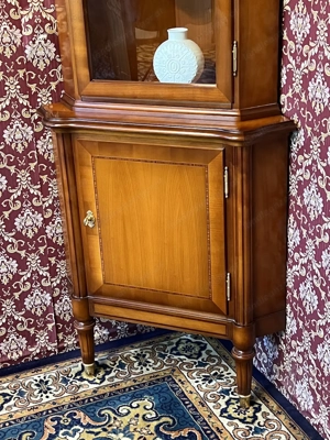 Barock Vitrine Stilmöbel Kirschbaum Biedermeier Sammlervitrine Vintage Louis XV Bild 10