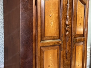 Barock Schrank Landhaus Bauernschrank Nussbaum Kasten Bild 3