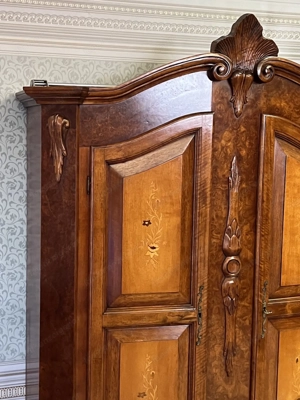 Barock Schrank Landhaus Bauernschrank Nussbaum Kasten Bild 2