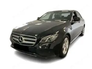 Mercedes-Benz E 220 Bild 1