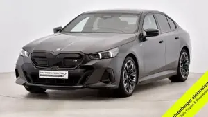 BMW i5 M60 xDrive Limousine Vorführfahrzeug // M Sportpaket // Sitzheizung vorne und hinten // 8-fac